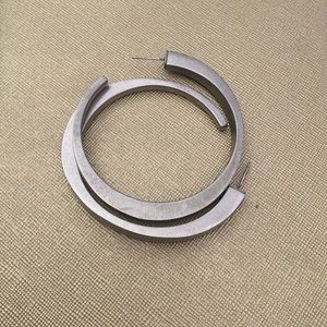 Kendra Scott avi hoops